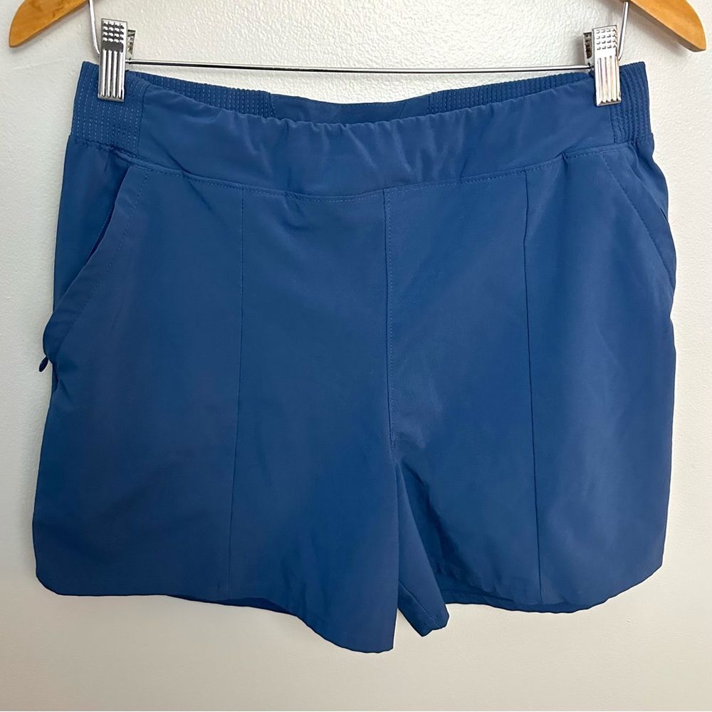 Columbia PFG Women's Blue Athletic Shorts Size Medium Fishing Outdoor Adventure